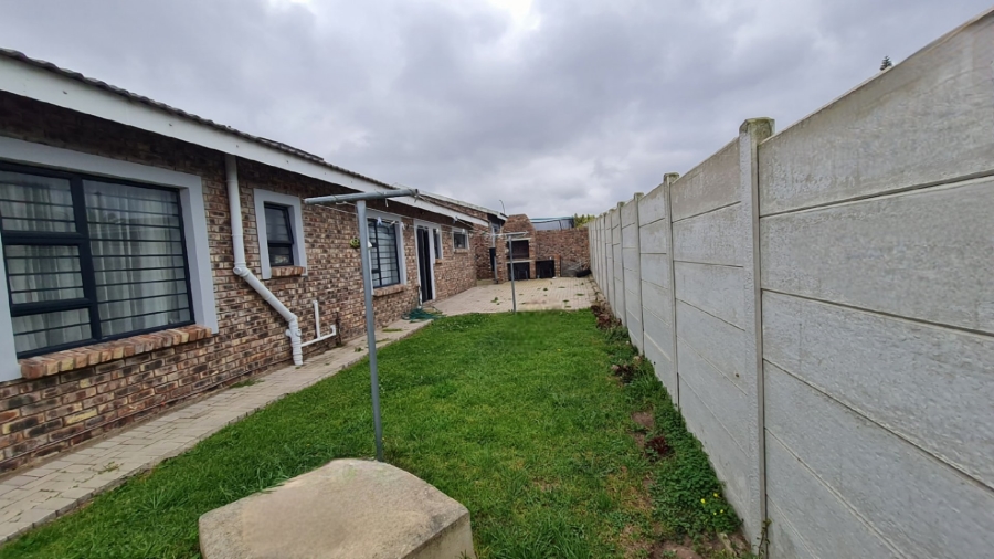 6 Bedroom Property for Sale in Dana Bay Western Cape